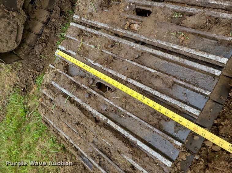 image for item LE9065 1990 Caterpillar EL200B  excavator