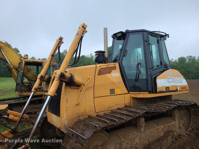 image for item LE9066 2003 Case 1850K  dozer