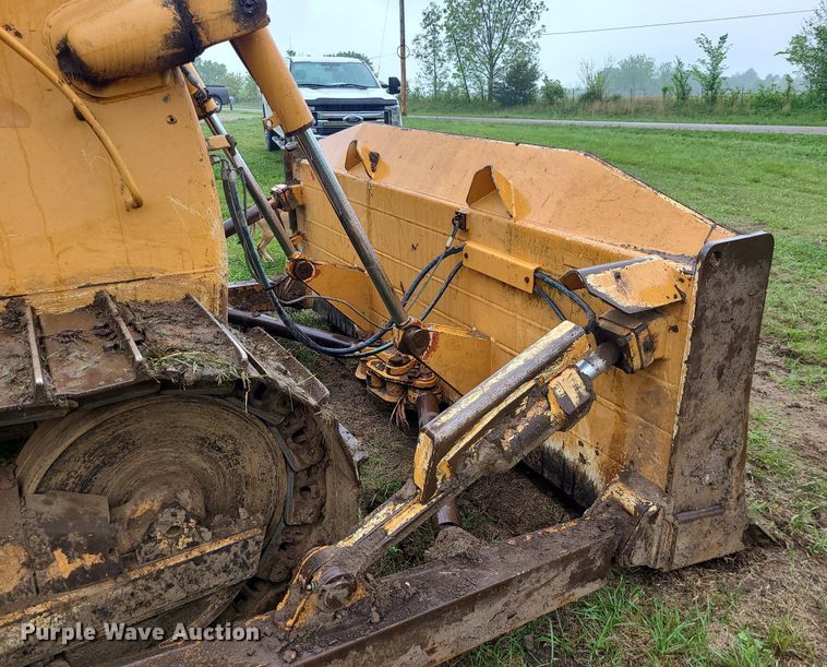 image for item LE9066 2003 Case 1850K  dozer