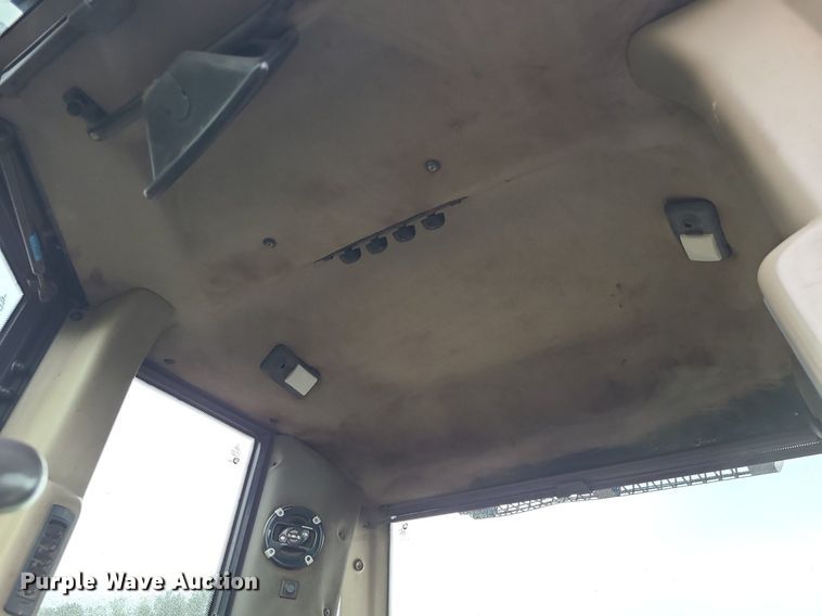 image for item LE9066 2003 Case 1850K  dozer