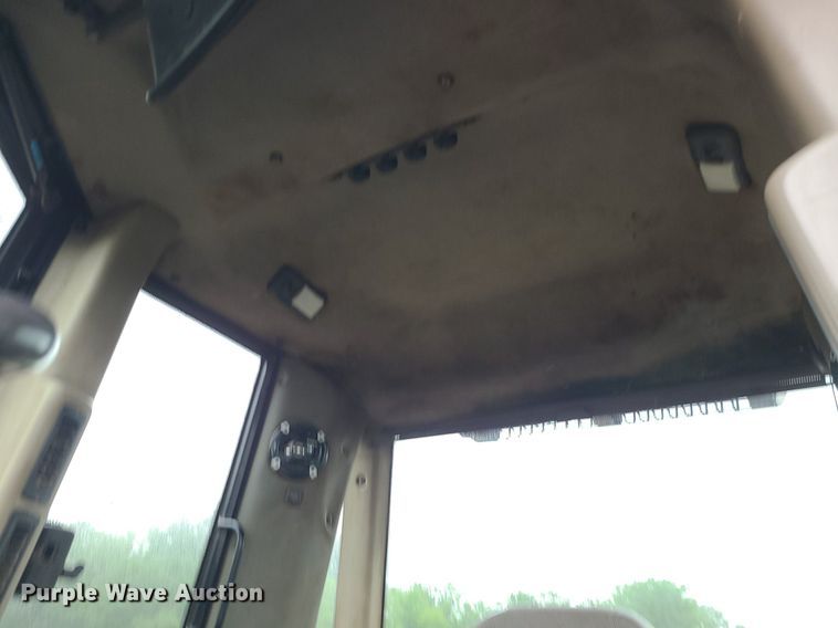 image for item LE9066 2003 Case 1850K  dozer