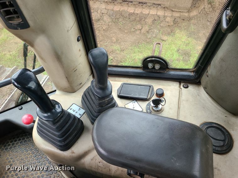 image for item LE9066 2003 Case 1850K  dozer