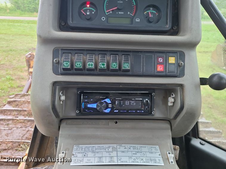 image for item LE9066 2003 Case 1850K  dozer