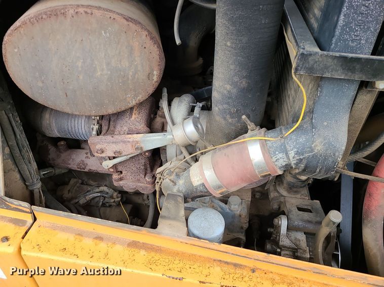 image for item LE9066 2003 Case 1850K  dozer