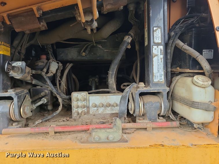 image for item LE9066 2003 Case 1850K  dozer