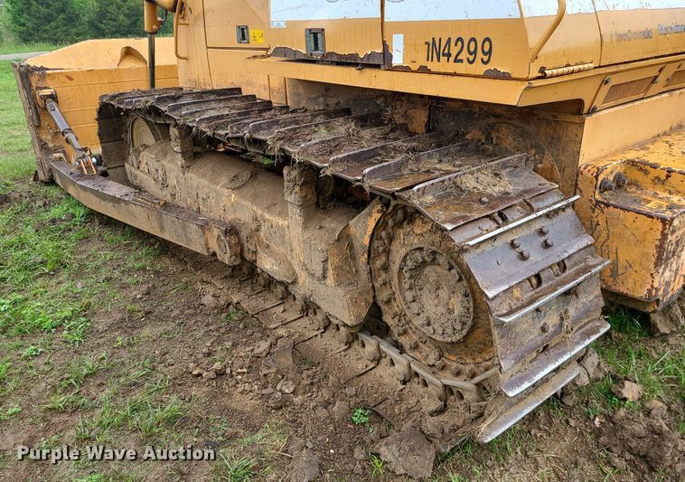 image for item LE9066 2003 Case 1850K  dozer
