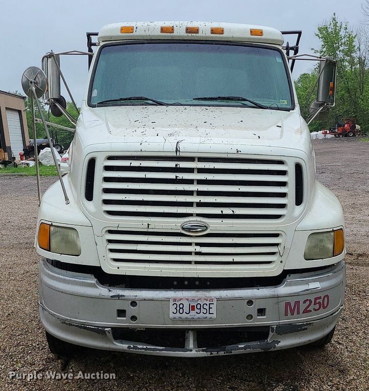 image for item LE9067 1999 Sterling A-Line  dump truck