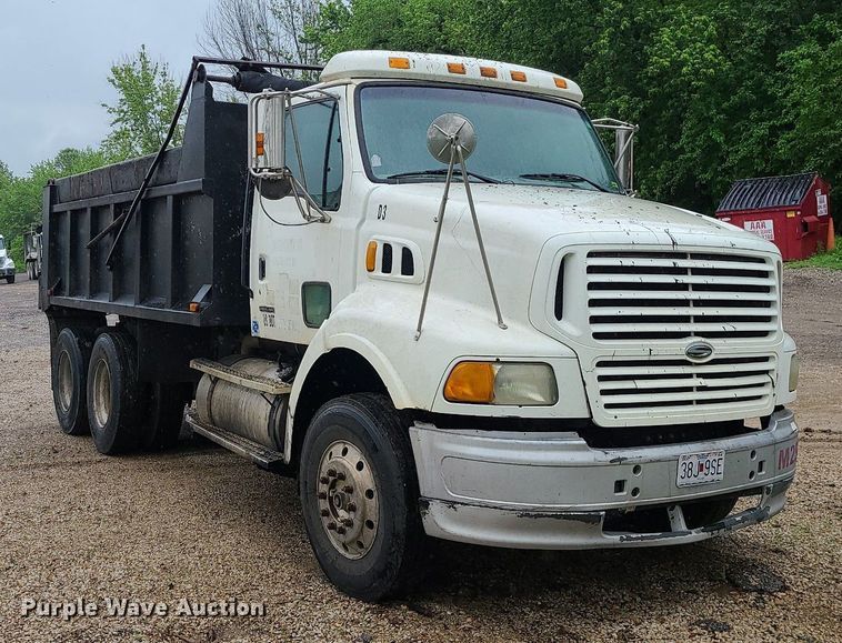 image for item LE9067 1999 Sterling A-Line  dump truck