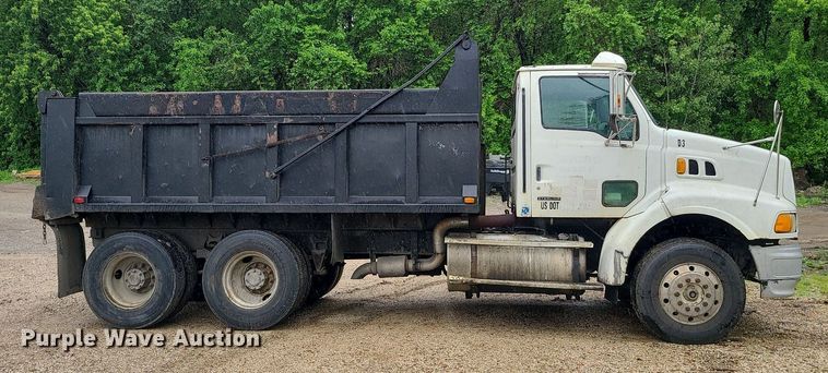 image for item LE9067 1999 Sterling A-Line  dump truck