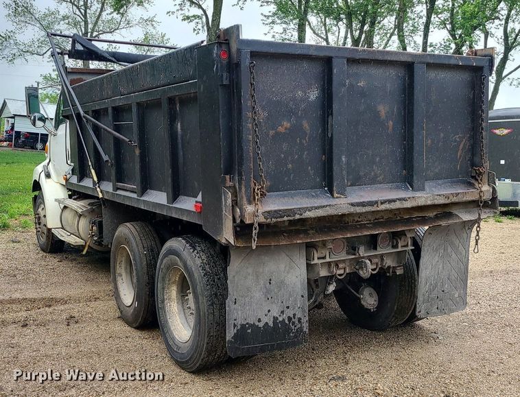 image for item LE9067 1999 Sterling A-Line  dump truck
