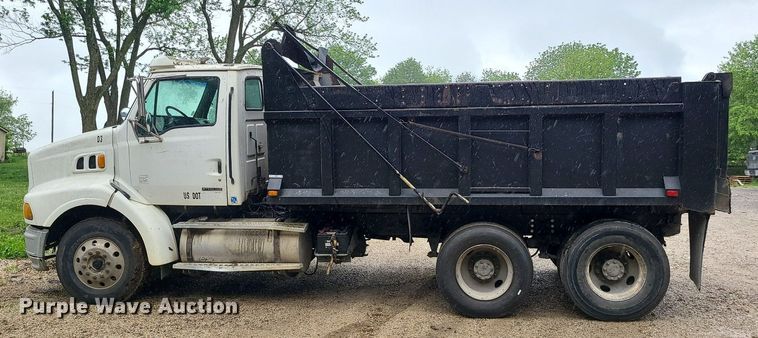 image for item LE9067 1999 Sterling A-Line  dump truck