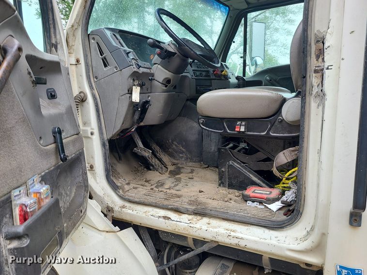 image for item LE9067 1999 Sterling A-Line  dump truck