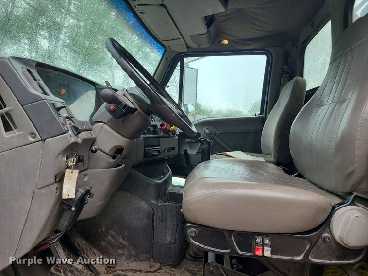 image for item LE9067 1999 Sterling A-Line  dump truck