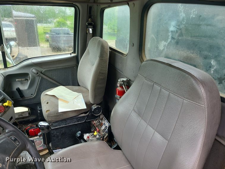 image for item LE9067 1999 Sterling A-Line  dump truck