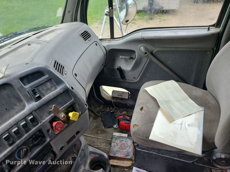 image for item LE9067 1999 Sterling A-Line  dump truck