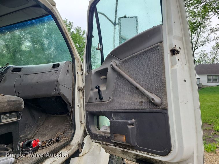 image for item LE9067 1999 Sterling A-Line  dump truck