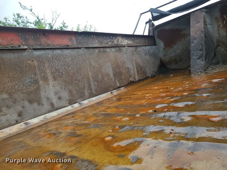 image for item LE9067 1999 Sterling A-Line  dump truck