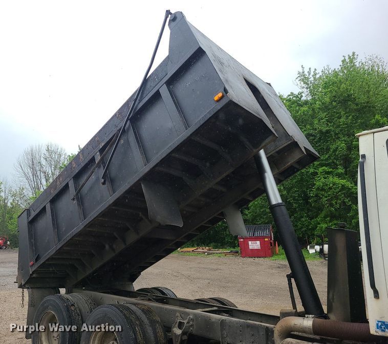 image for item LE9067 1999 Sterling A-Line  dump truck