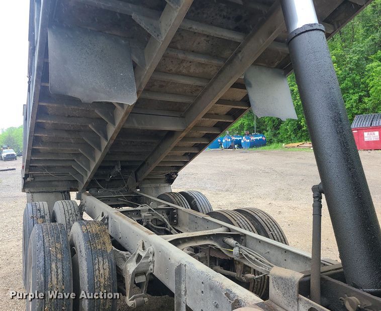 image for item LE9067 1999 Sterling A-Line  dump truck