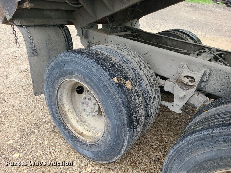 image for item LE9067 1999 Sterling A-Line  dump truck