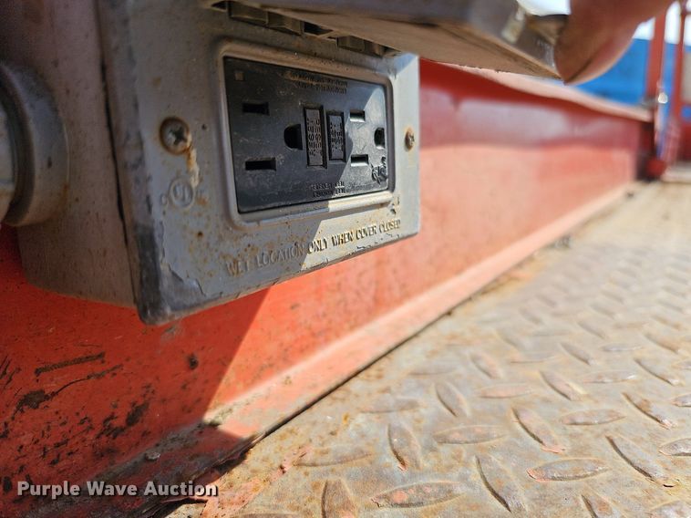 image for item LE9381 2012 Skyjack SJIII 3219  scissor lift