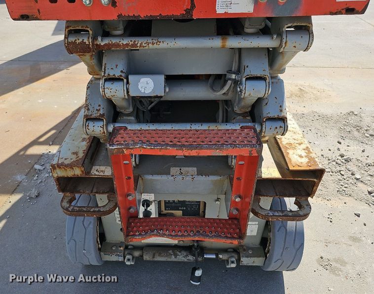 image for item LE9381 2012 Skyjack SJIII 3219  scissor lift