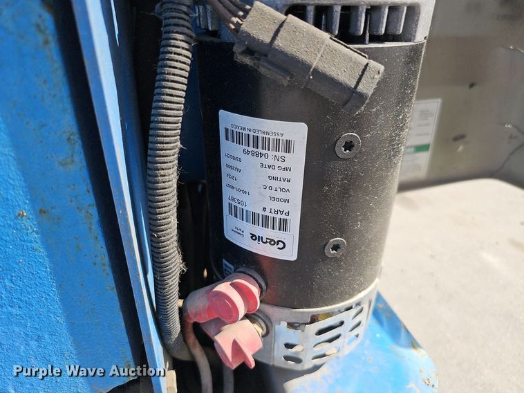 image for item LE9382 2011 Genie GR-20  vertical lift