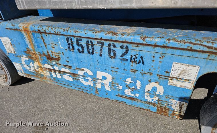 image for item LE9382 2011 Genie GR-20  vertical lift