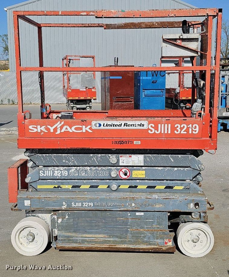 image for item LE9383 2012 Skyjack SJIII 3219  scissor lift