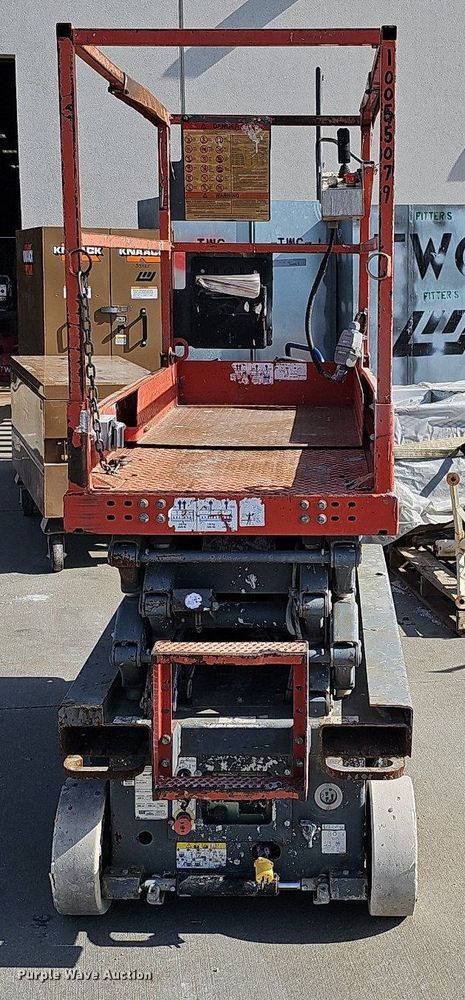 image for item LE9383 2012 Skyjack SJIII 3219  scissor lift