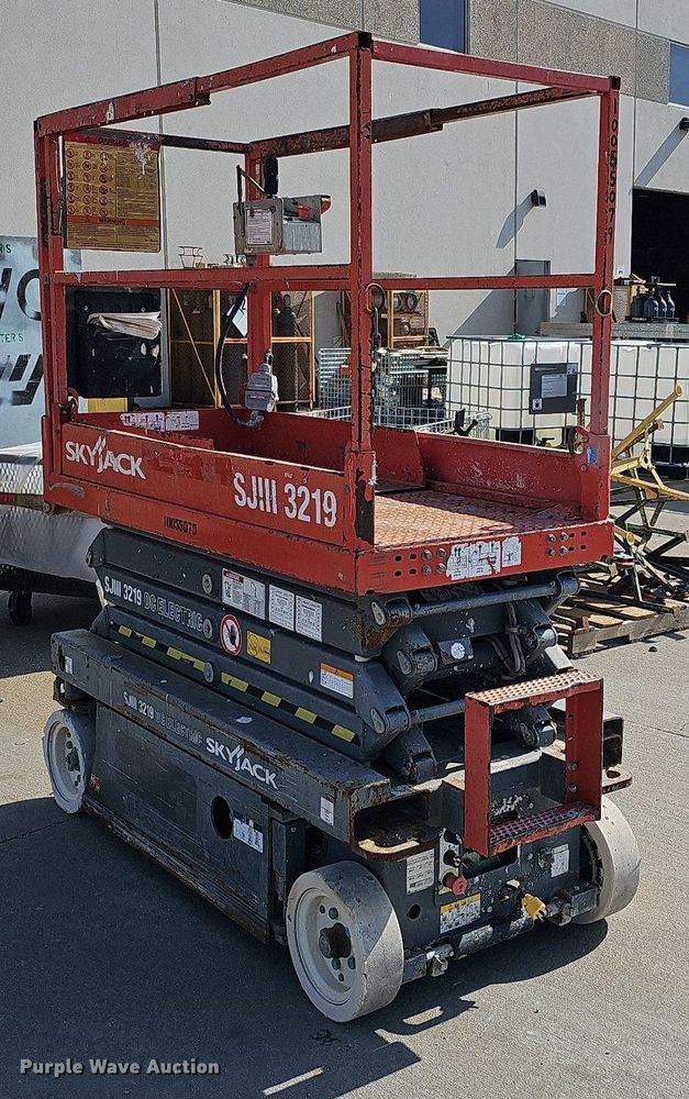 image for item LE9383 2012 Skyjack SJIII 3219  scissor lift