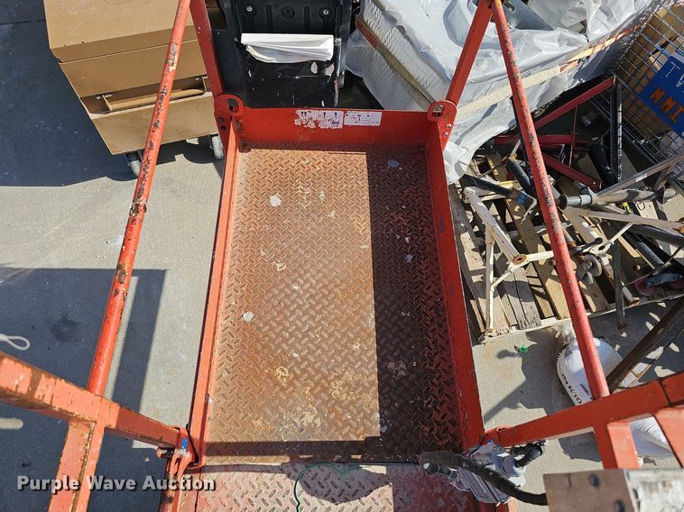image for item LE9383 2012 Skyjack SJIII 3219  scissor lift