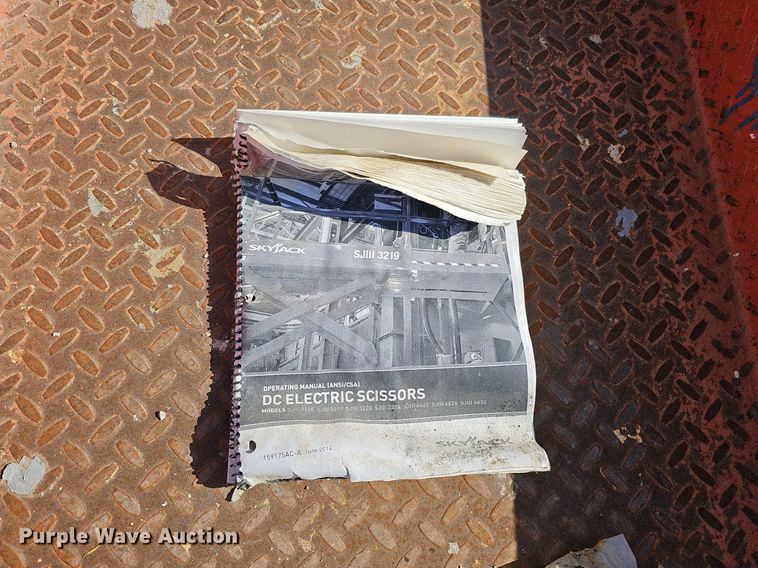 image for item LE9383 2012 Skyjack SJIII 3219  scissor lift