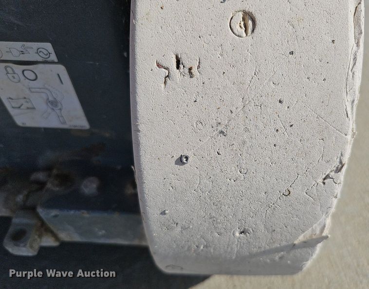 image for item LE9383 2012 Skyjack SJIII 3219  scissor lift