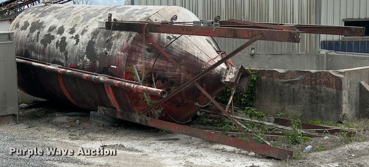 image for item LG9105 Concrete silo