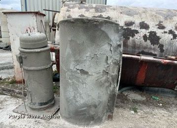 image for item LG9105 Concrete silo