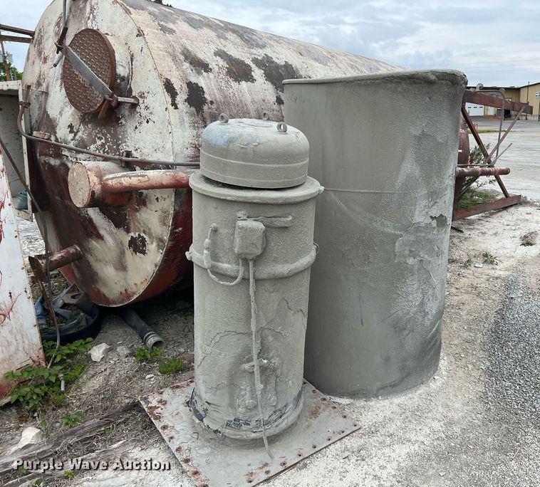 image for item LG9105 Concrete silo