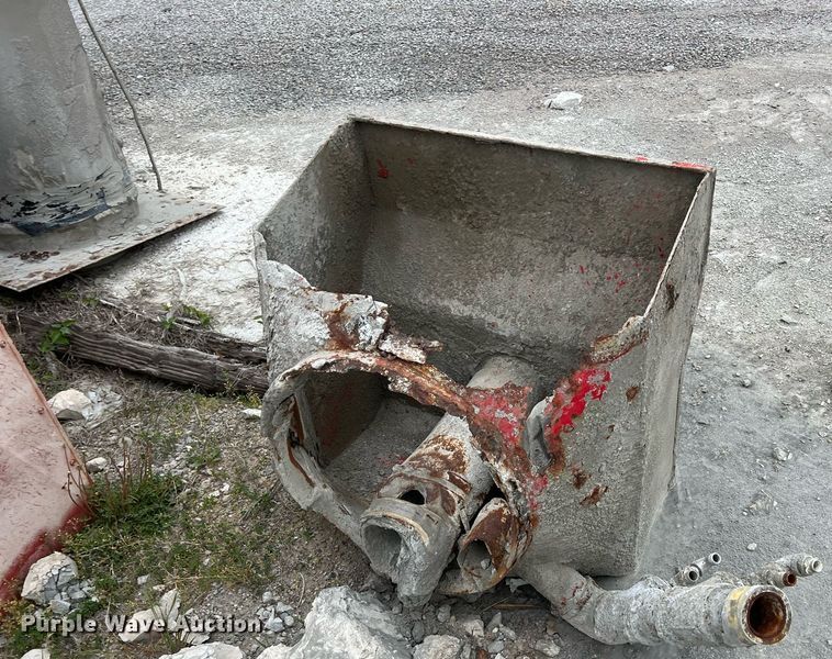 image for item LG9105 Concrete silo