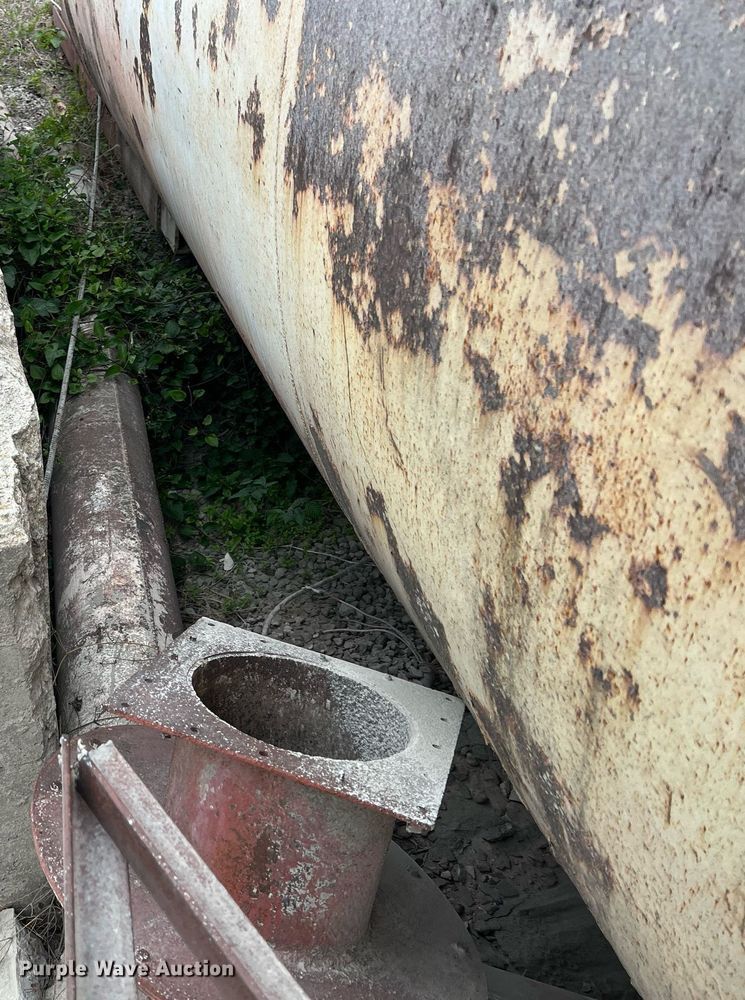 image for item LG9105 Concrete silo