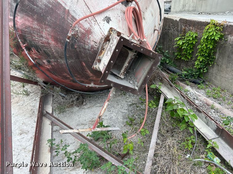 image for item LG9105 Concrete silo