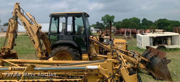 image for item LH9616 New Holland 555D  backhoe