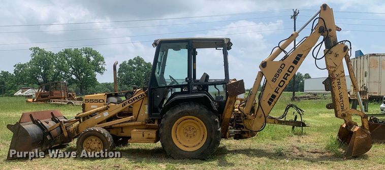 image for item LH9616 New Holland 555D  backhoe