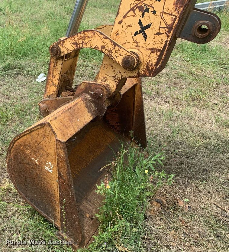 image for item LH9616 New Holland 555D  backhoe