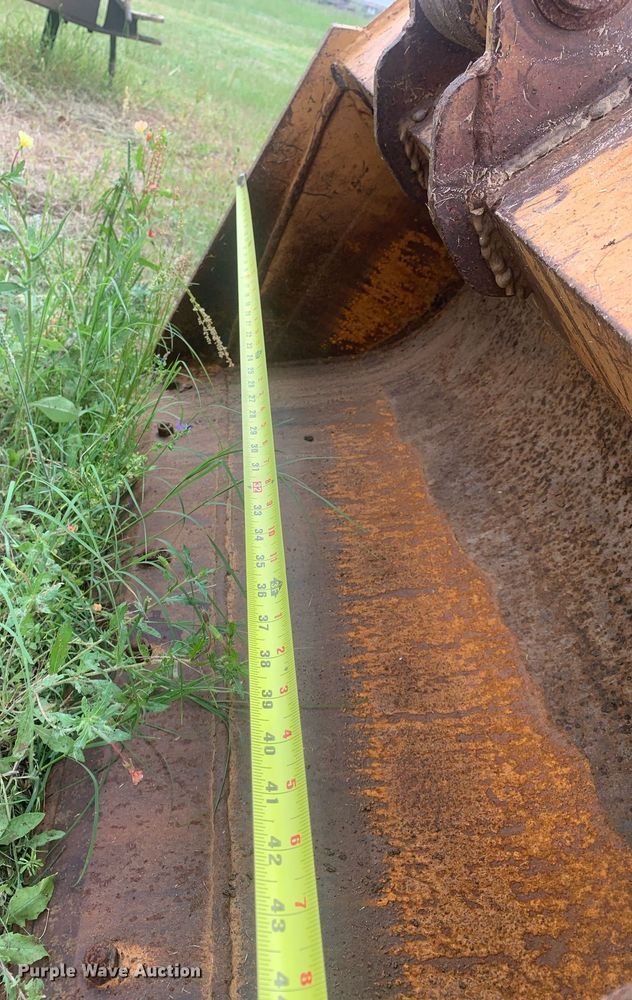 image for item LH9616 New Holland 555D  backhoe