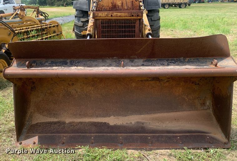 image for item LH9616 New Holland 555D  backhoe