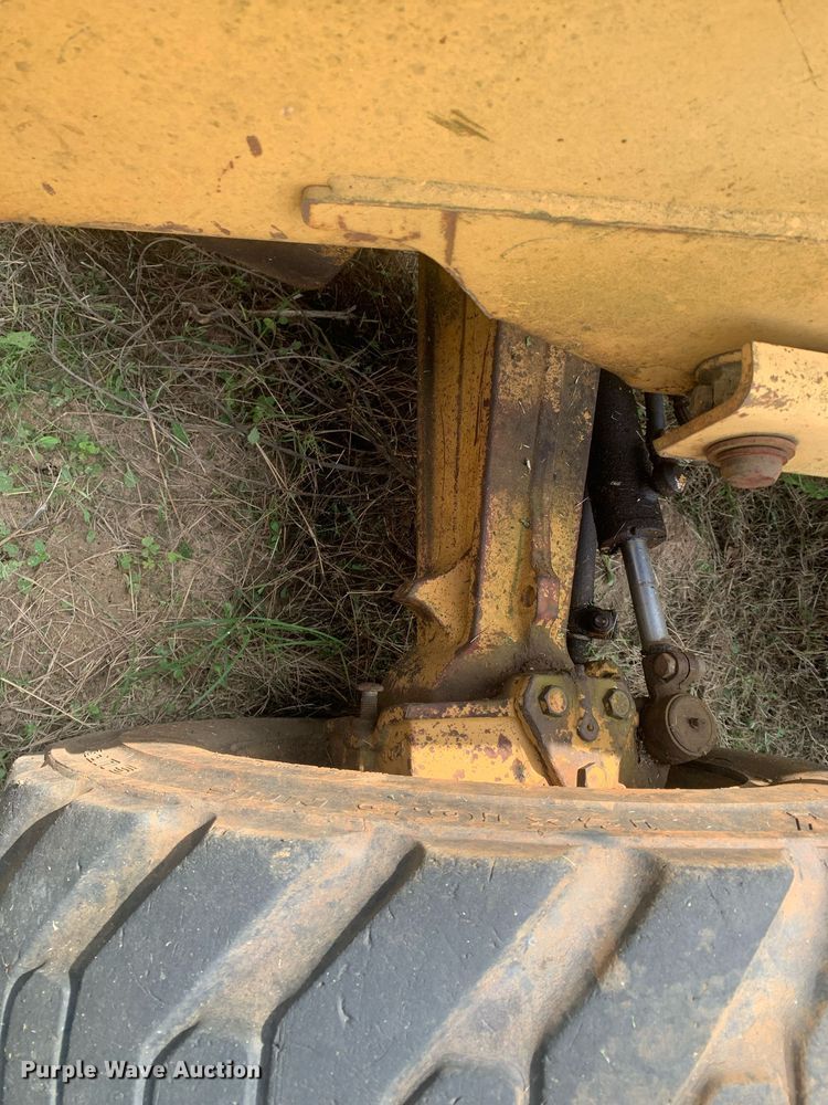 image for item LH9616 New Holland 555D  backhoe