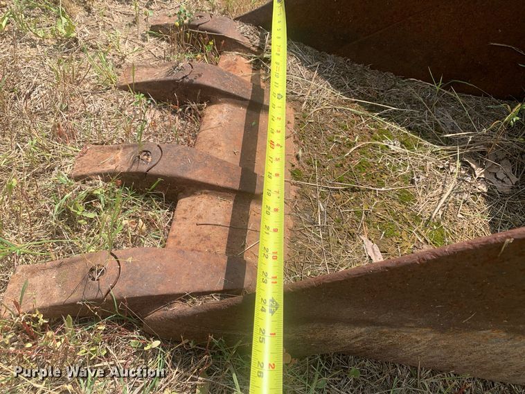 image for item LH9616 New Holland 555D  backhoe