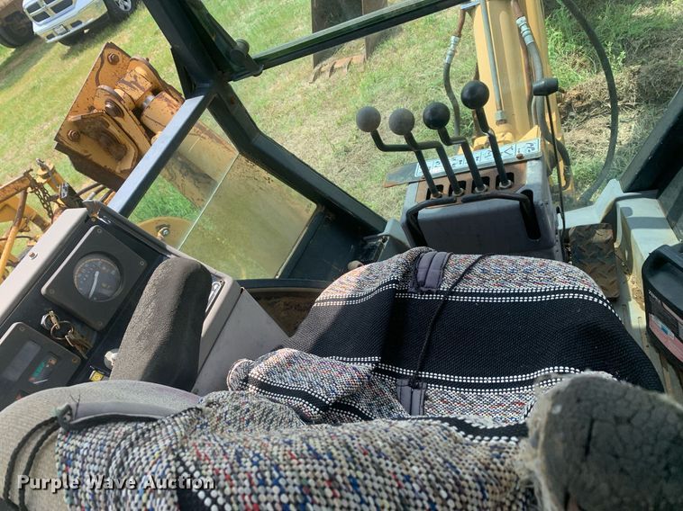 image for item LH9616 New Holland 555D  backhoe