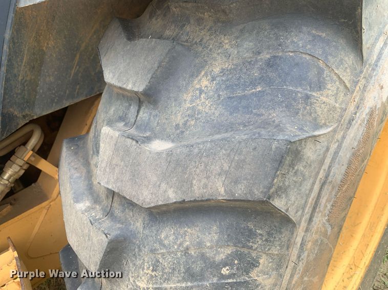 image for item LH9616 New Holland 555D  backhoe