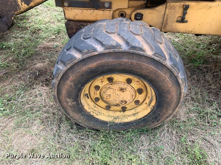 image for item LH9616 New Holland 555D  backhoe